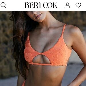 Berlook bikini top NWT